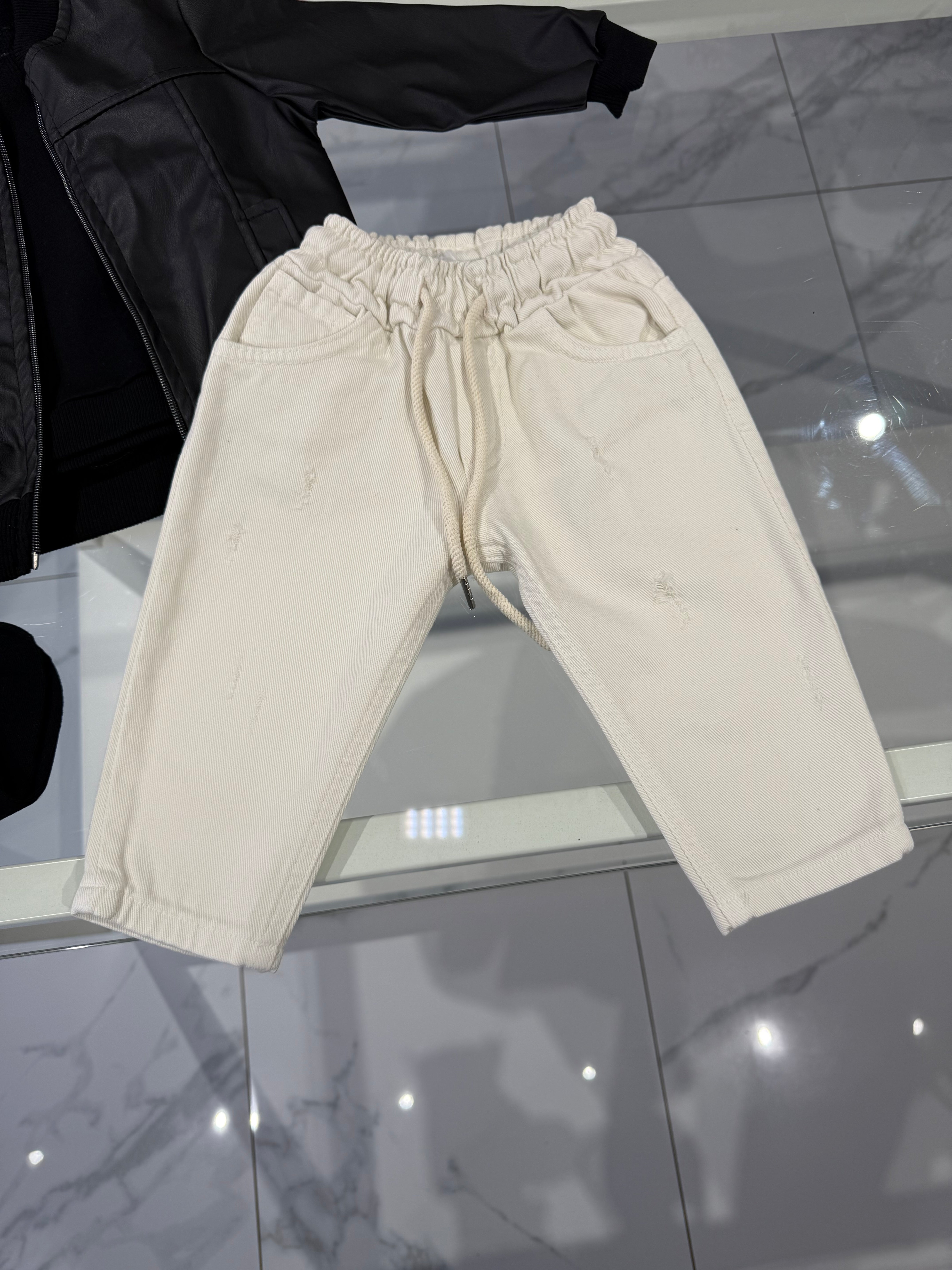 Jeans elastico in vita