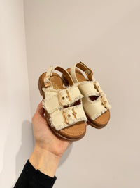 Sandaletto beje sfrangiato