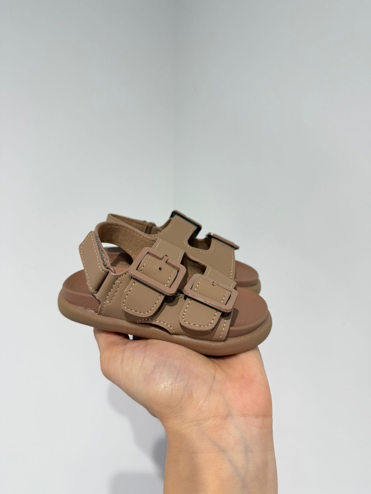 Sandaletto beje