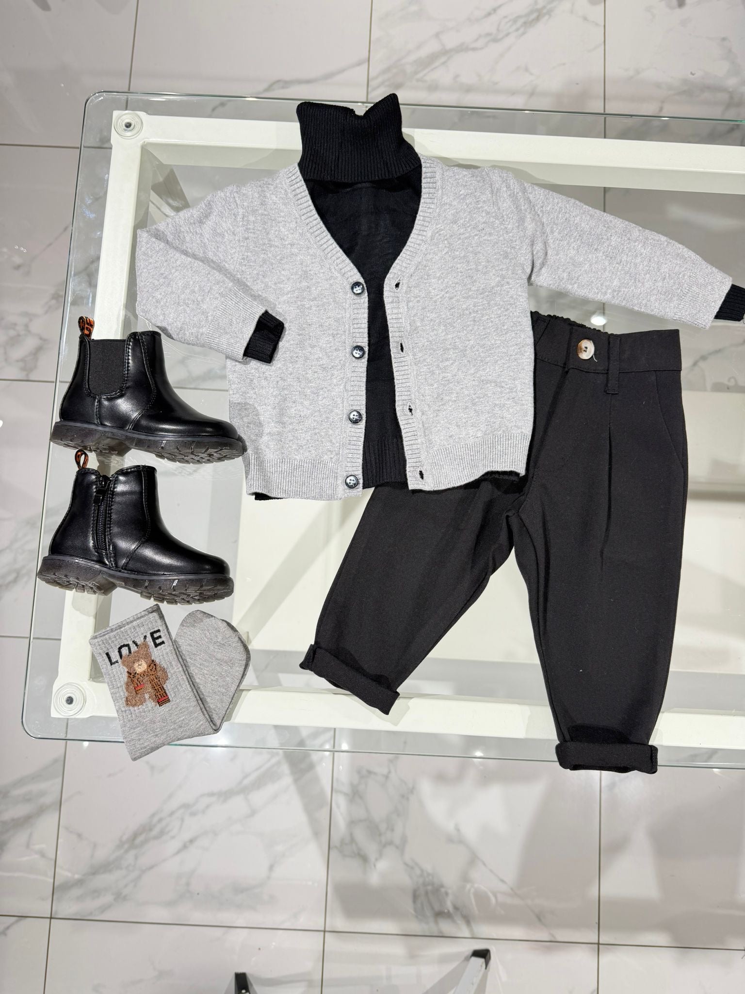 Cardigan grey