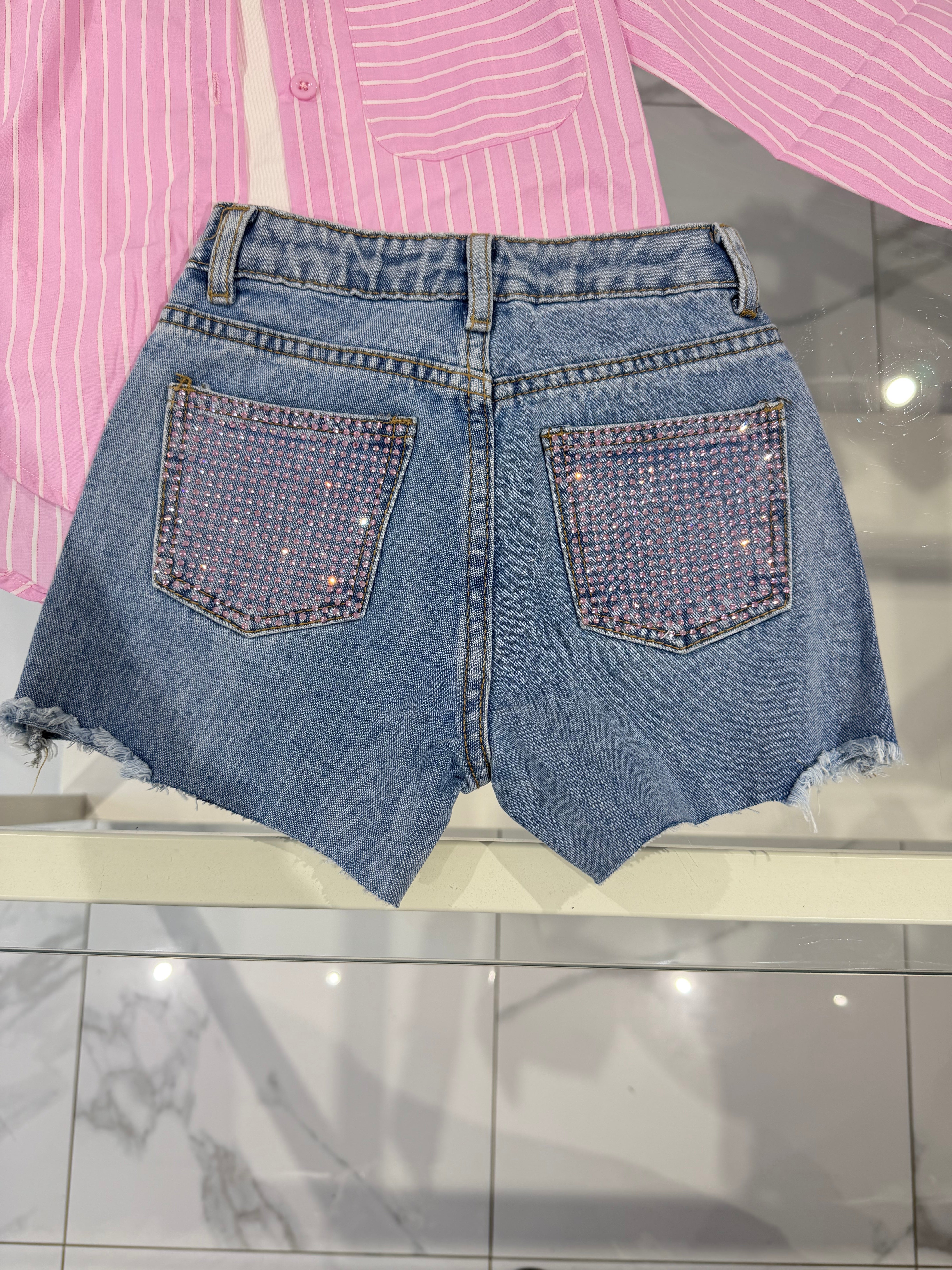 Short pietre rosa