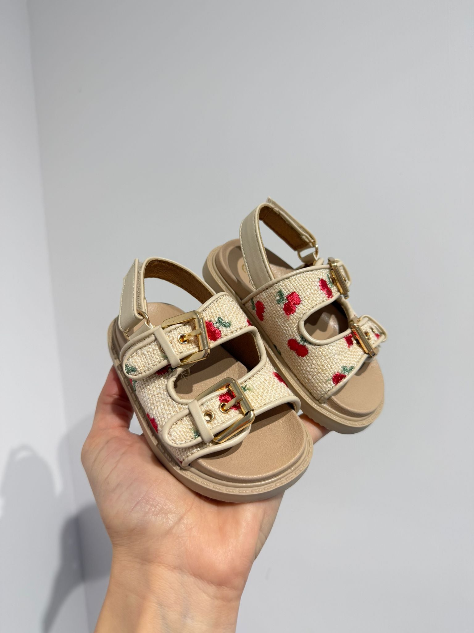 Sandaletto cherry