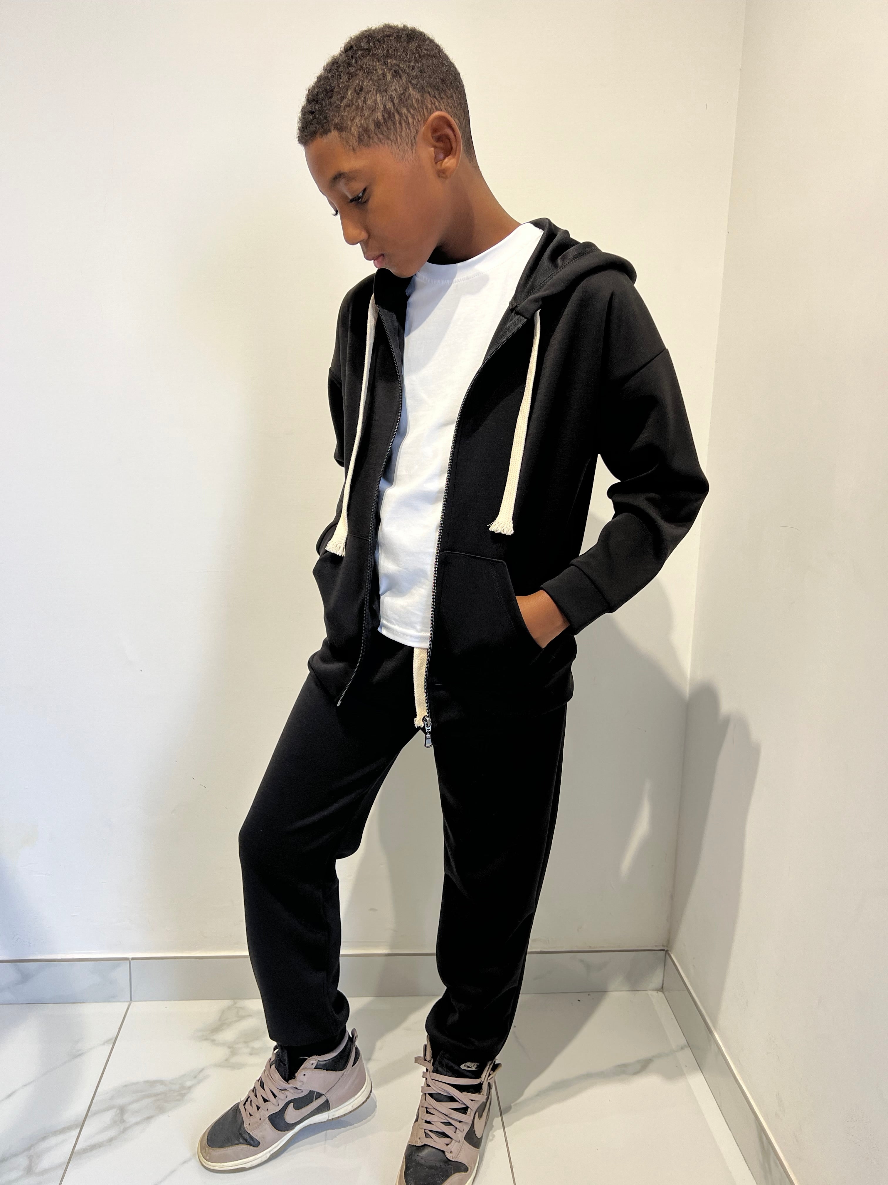 Tuta black