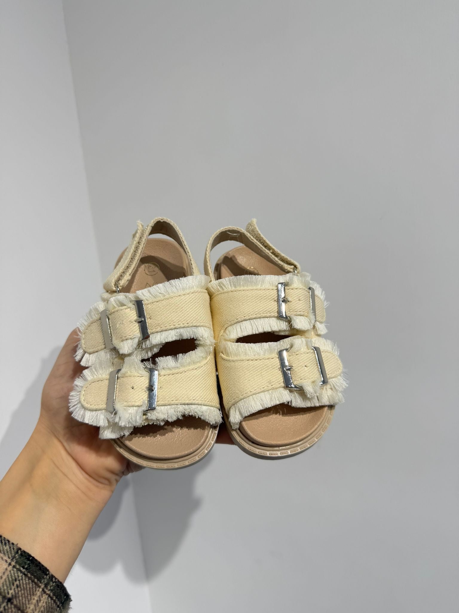 Sandaletto beje
