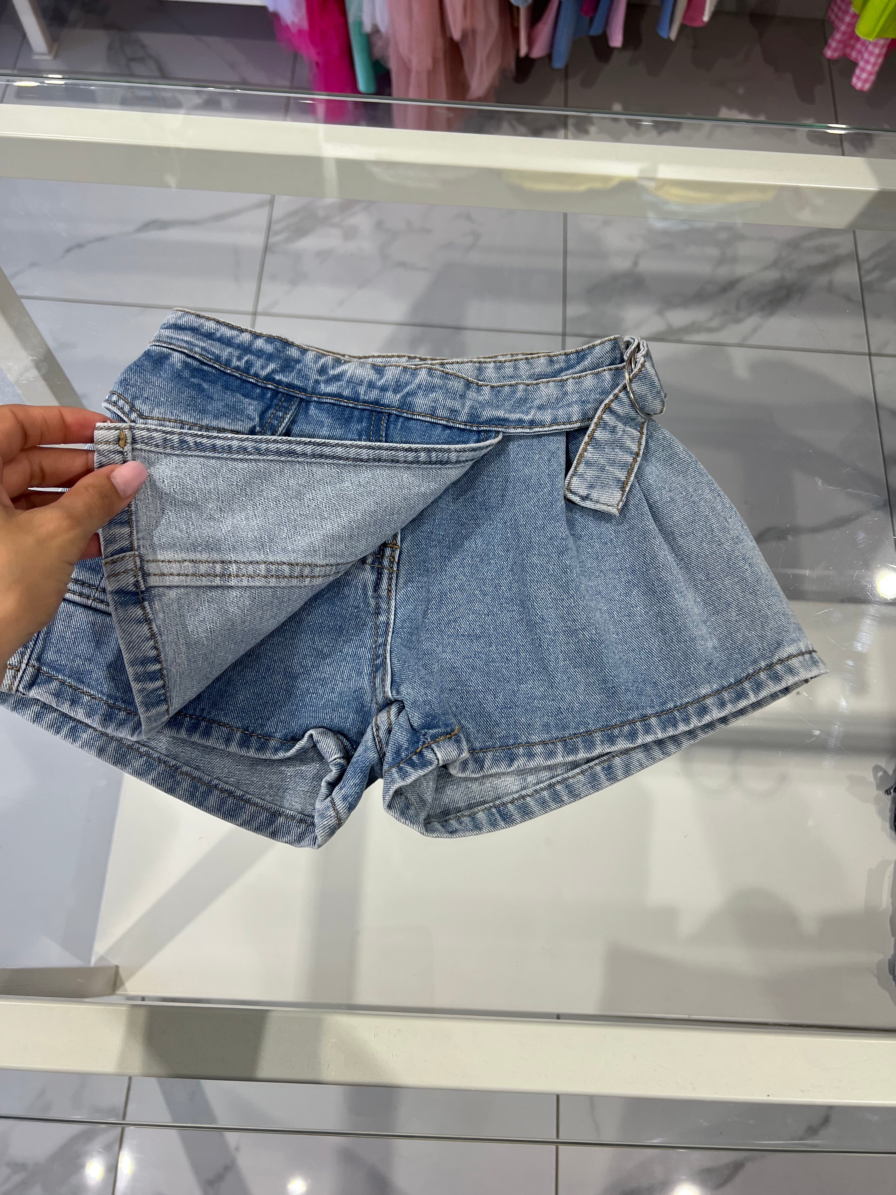Short gonna