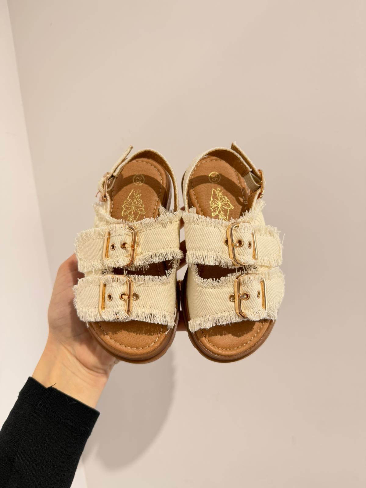 Sandaletto beje sfrangiato