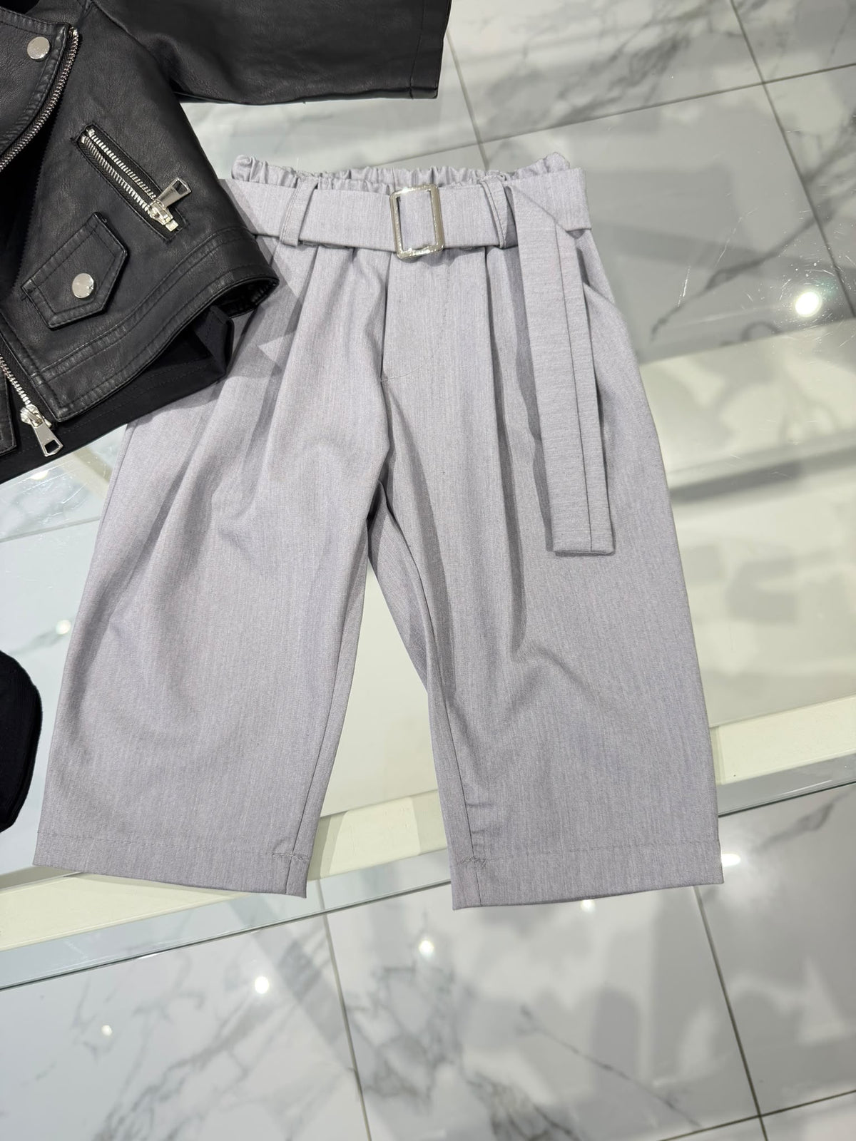 Pantalone con cintura Grey
