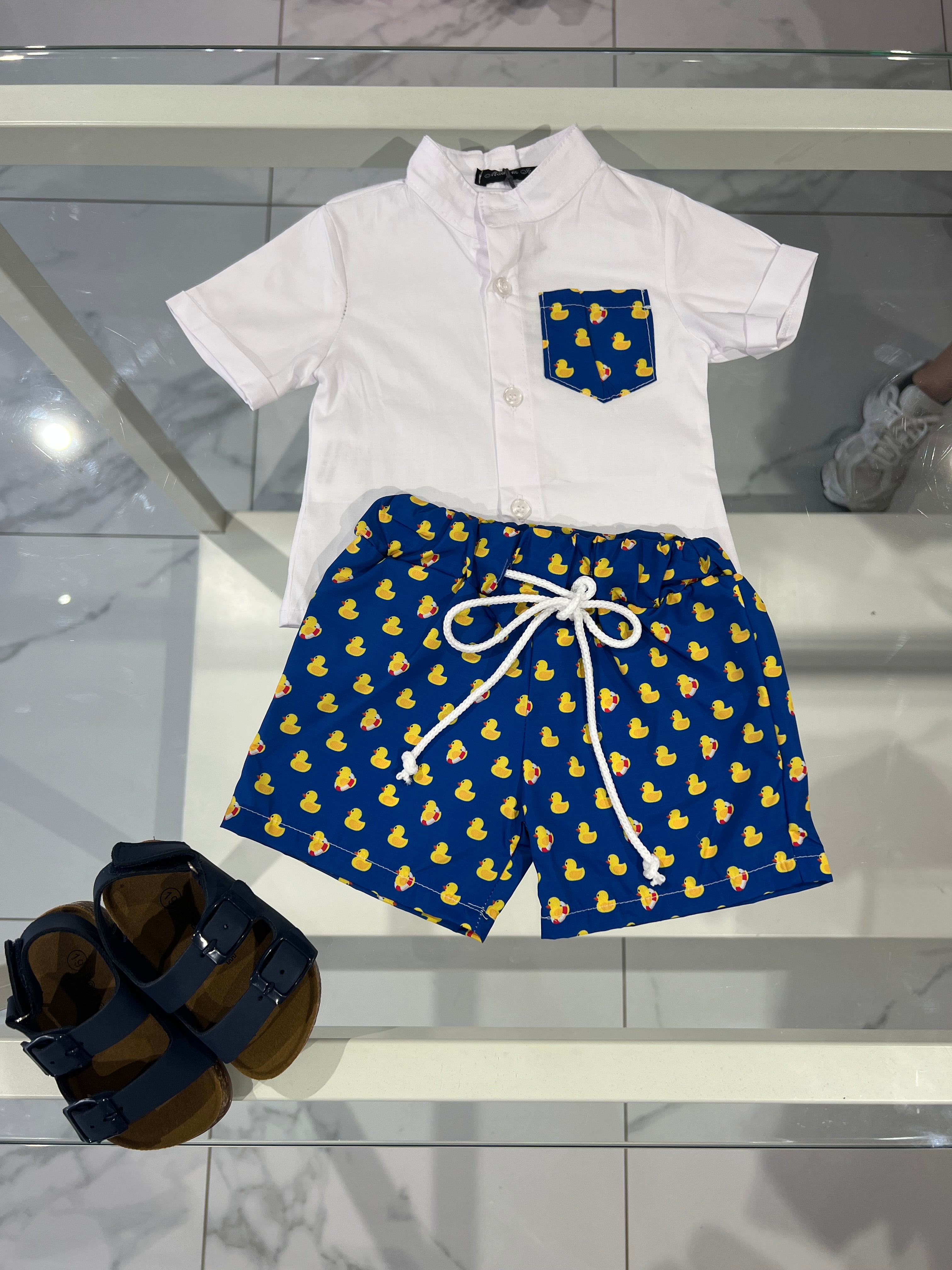 Costume e camicia