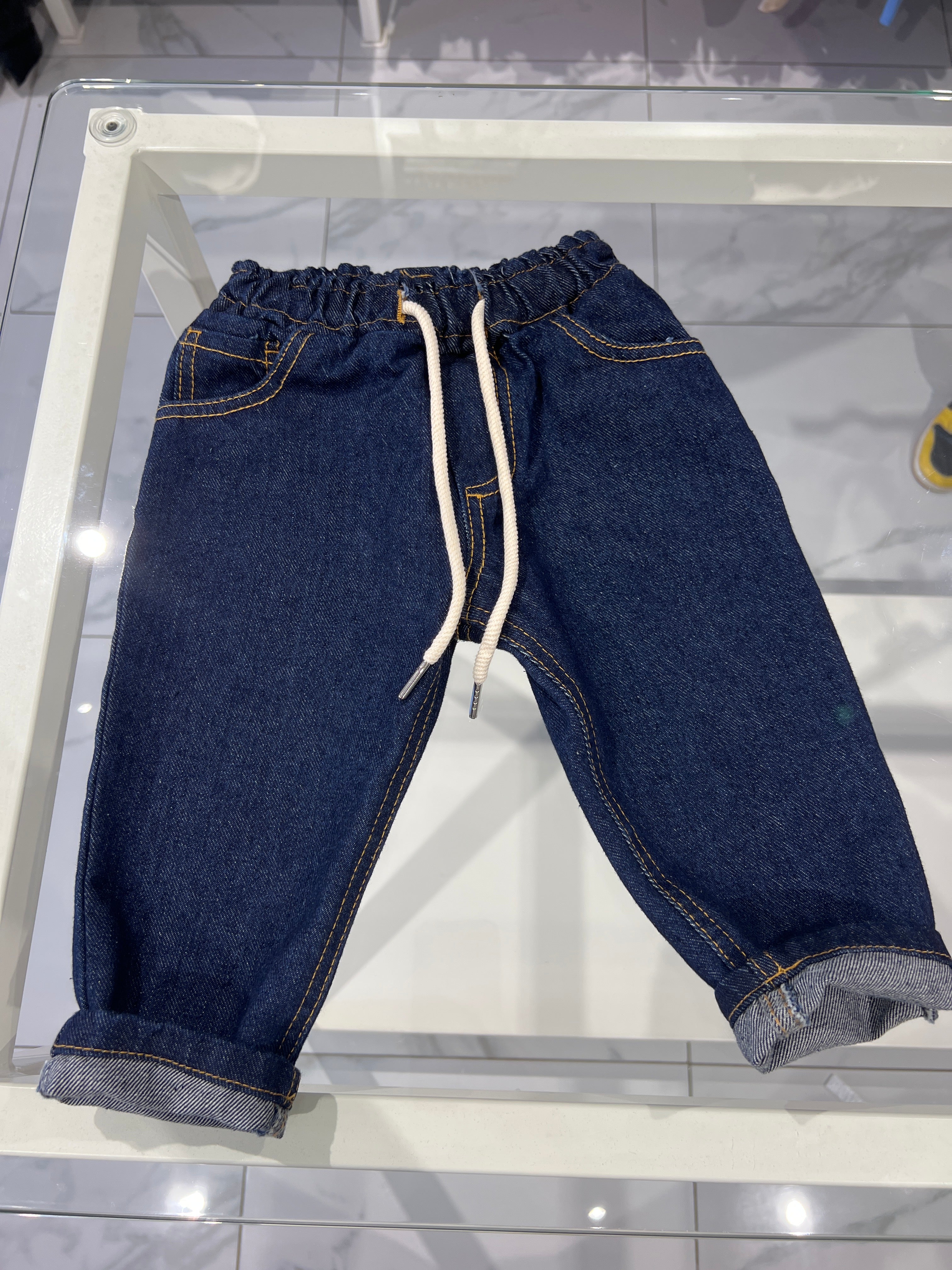 Jeans scuro