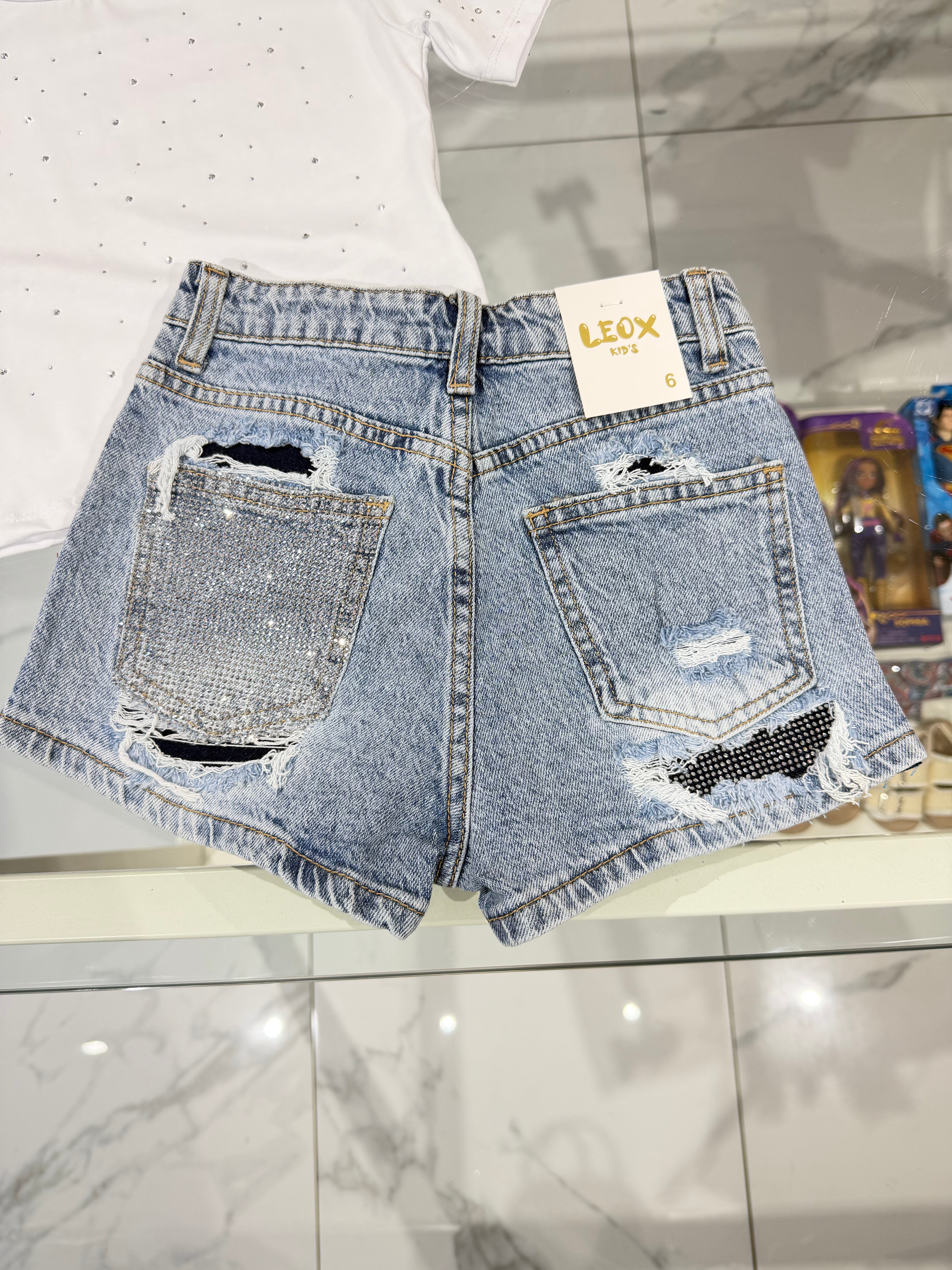 Short jeans
