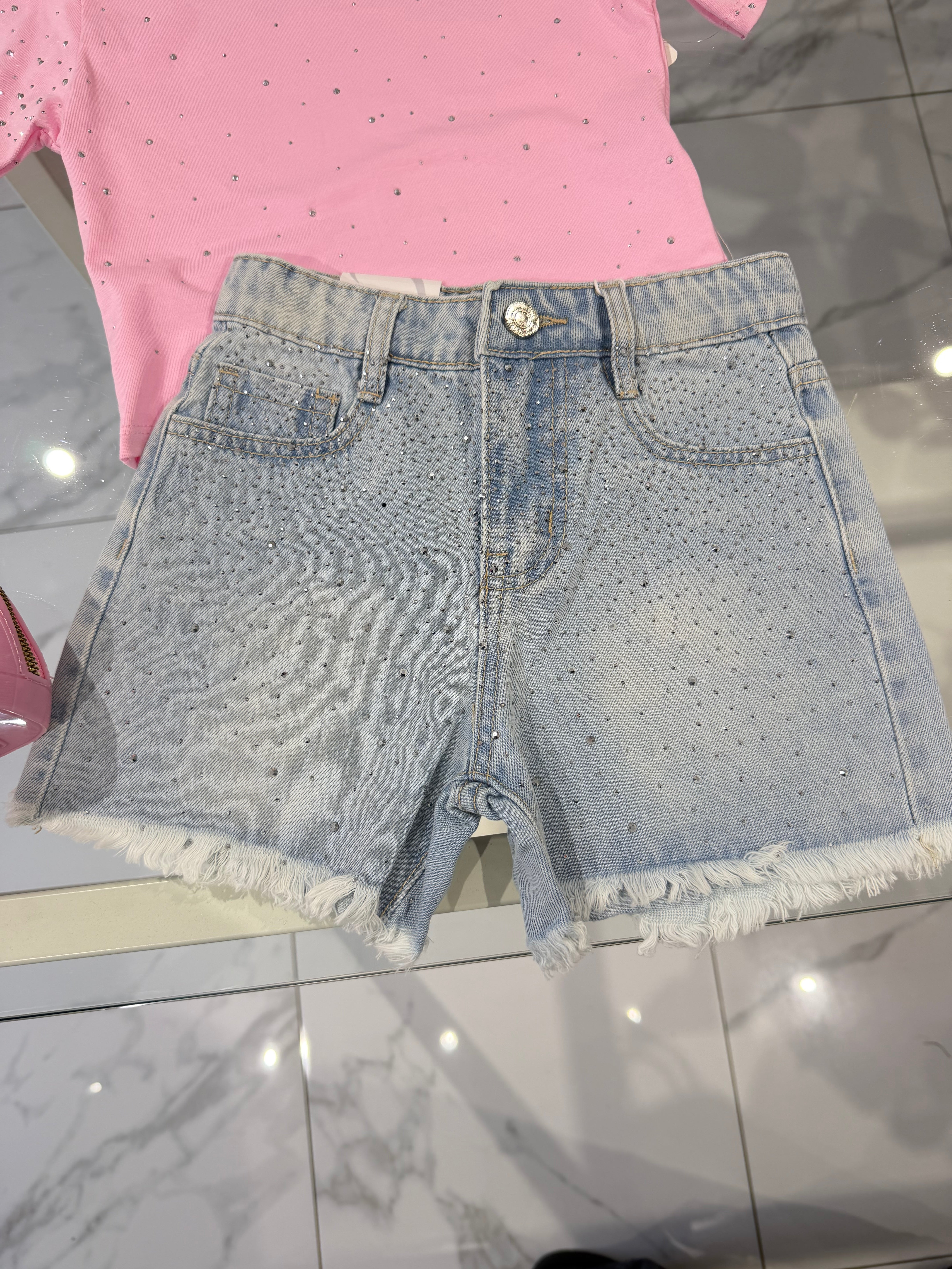 Short jeans