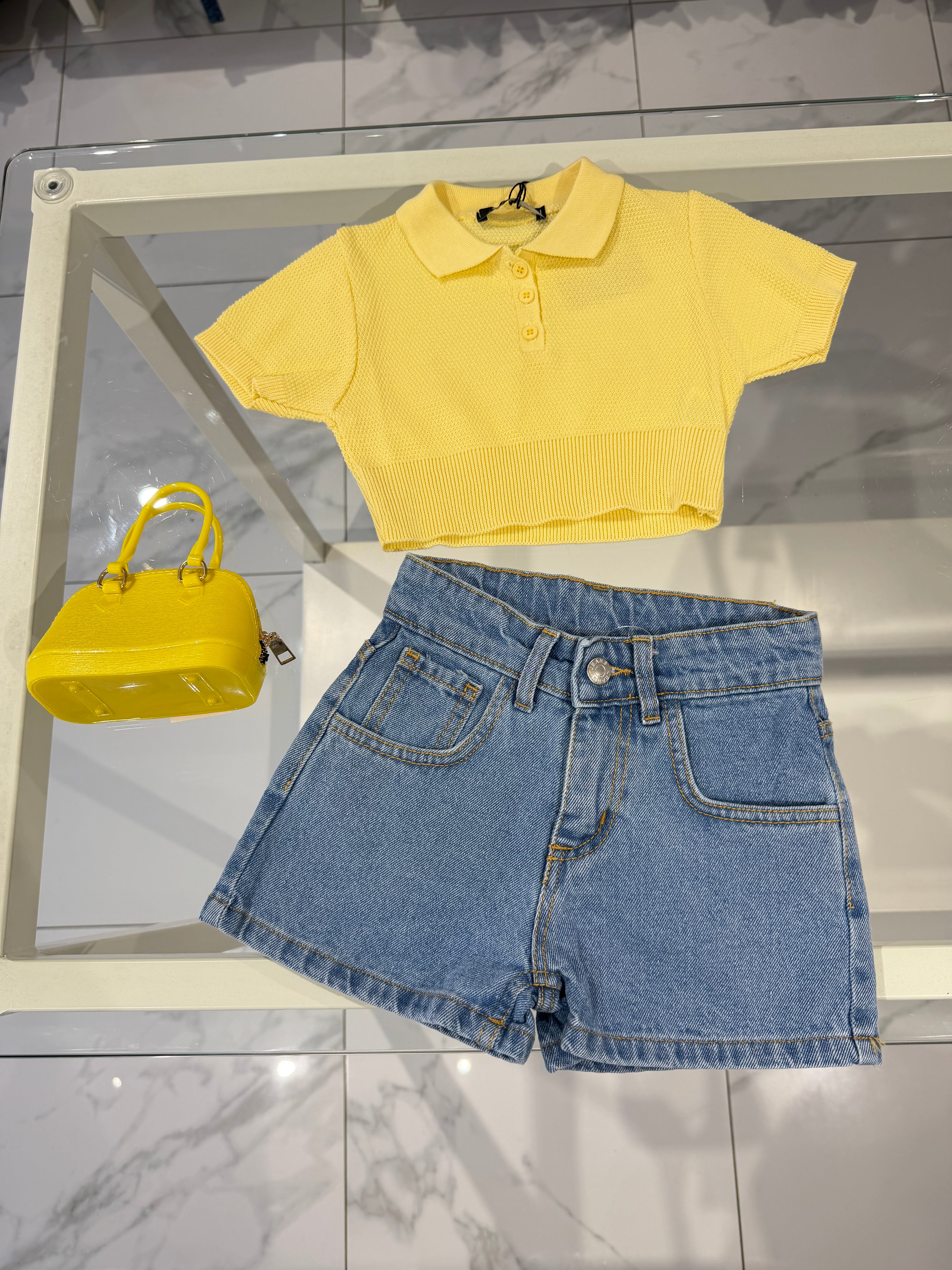 Short jeans