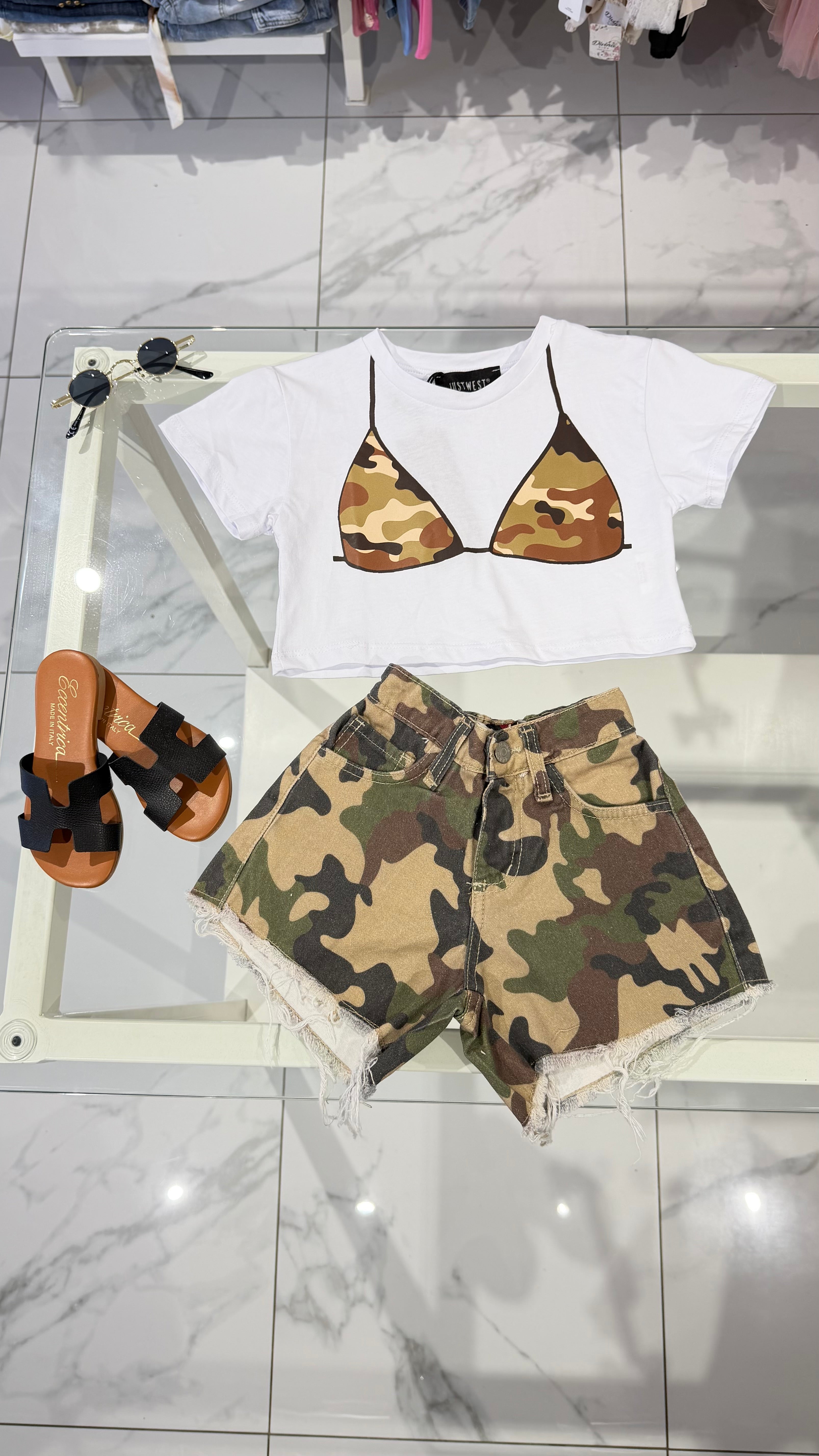 T shirt costume