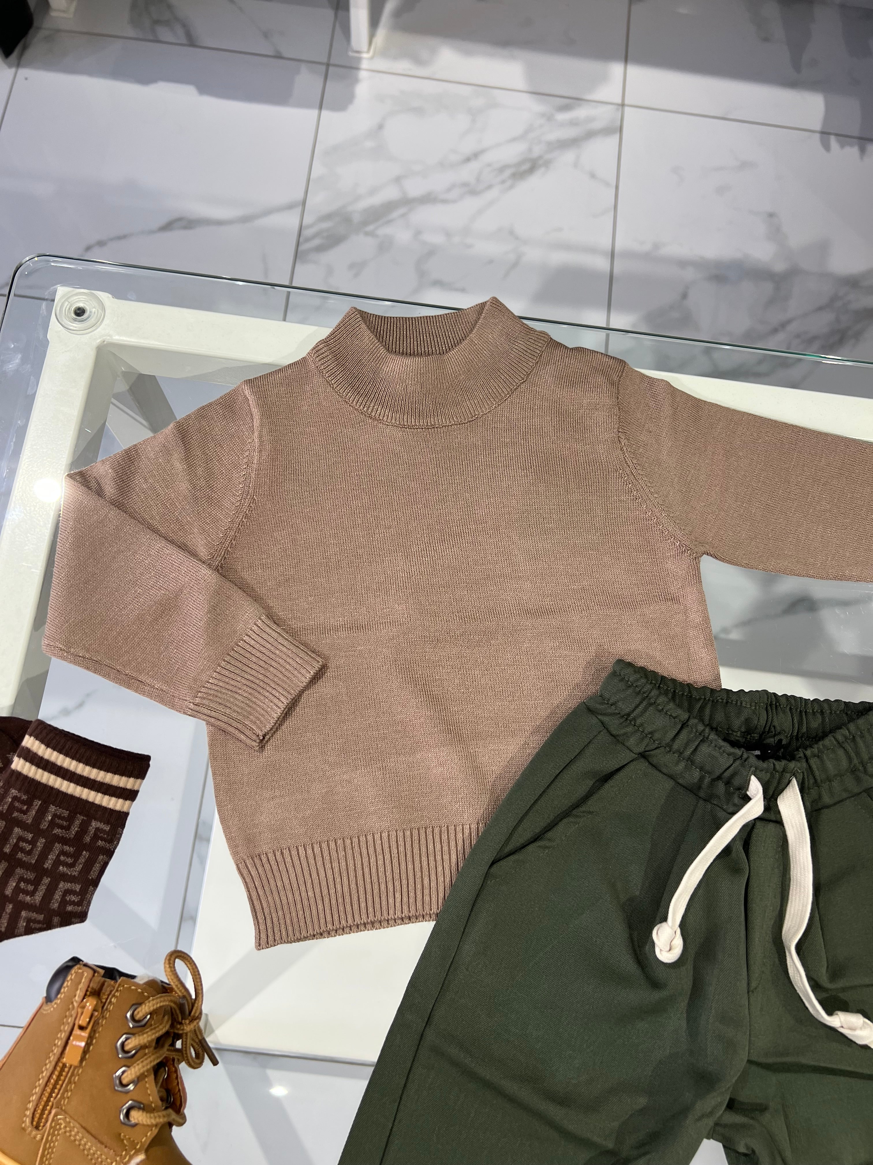 Mezzocollo beige scuro
