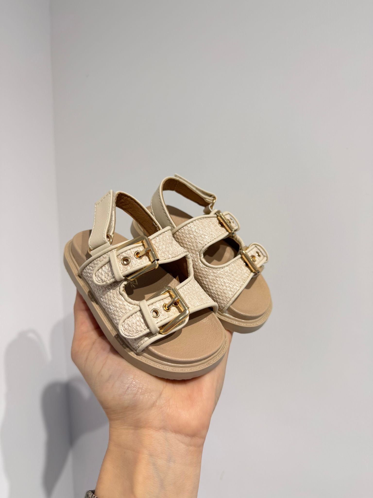 Sandaletto beje