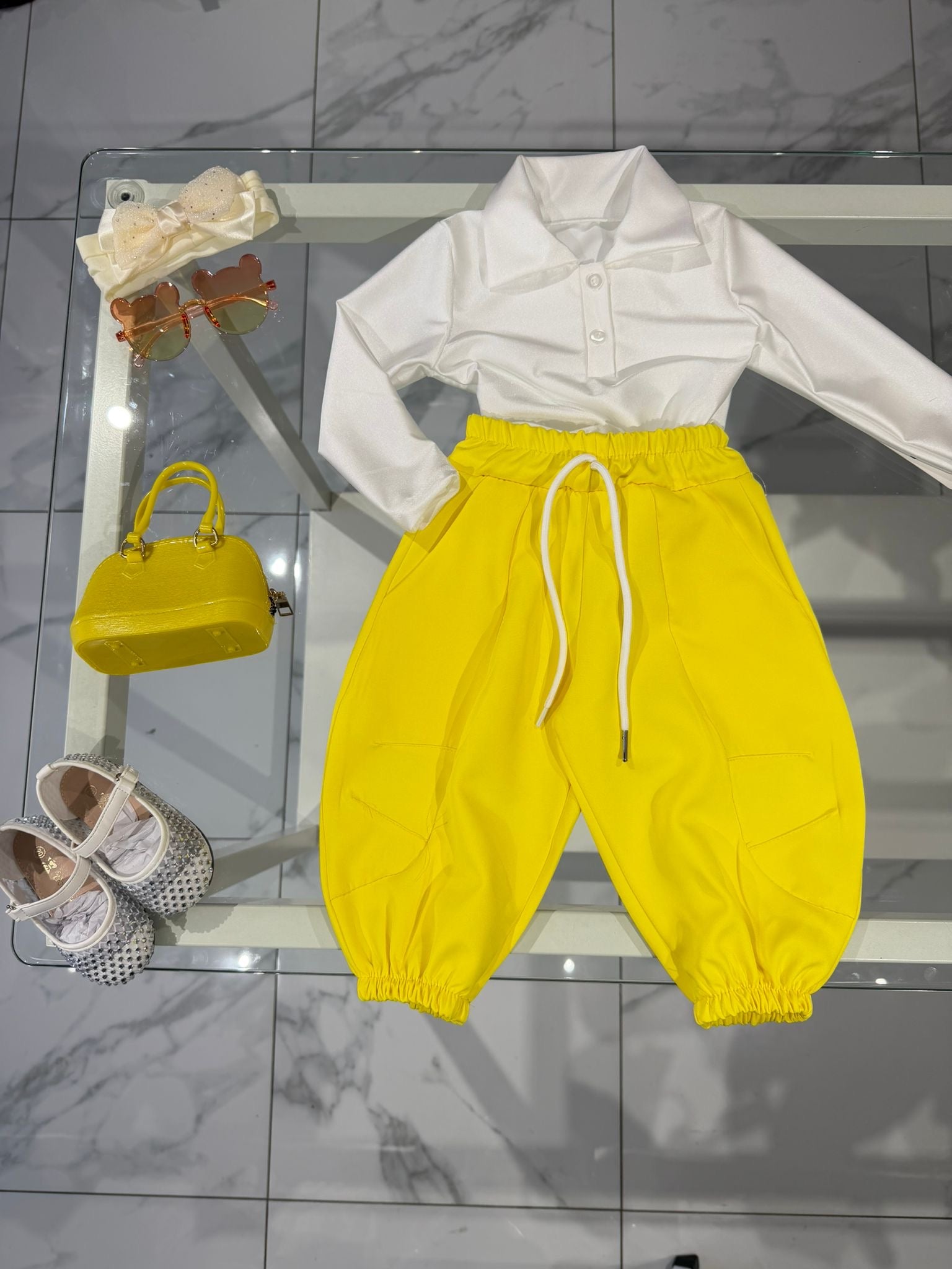Panta yellow