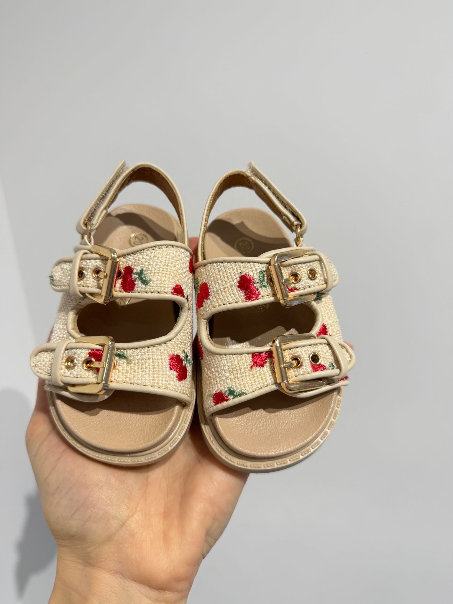 Sandaletto cherry
