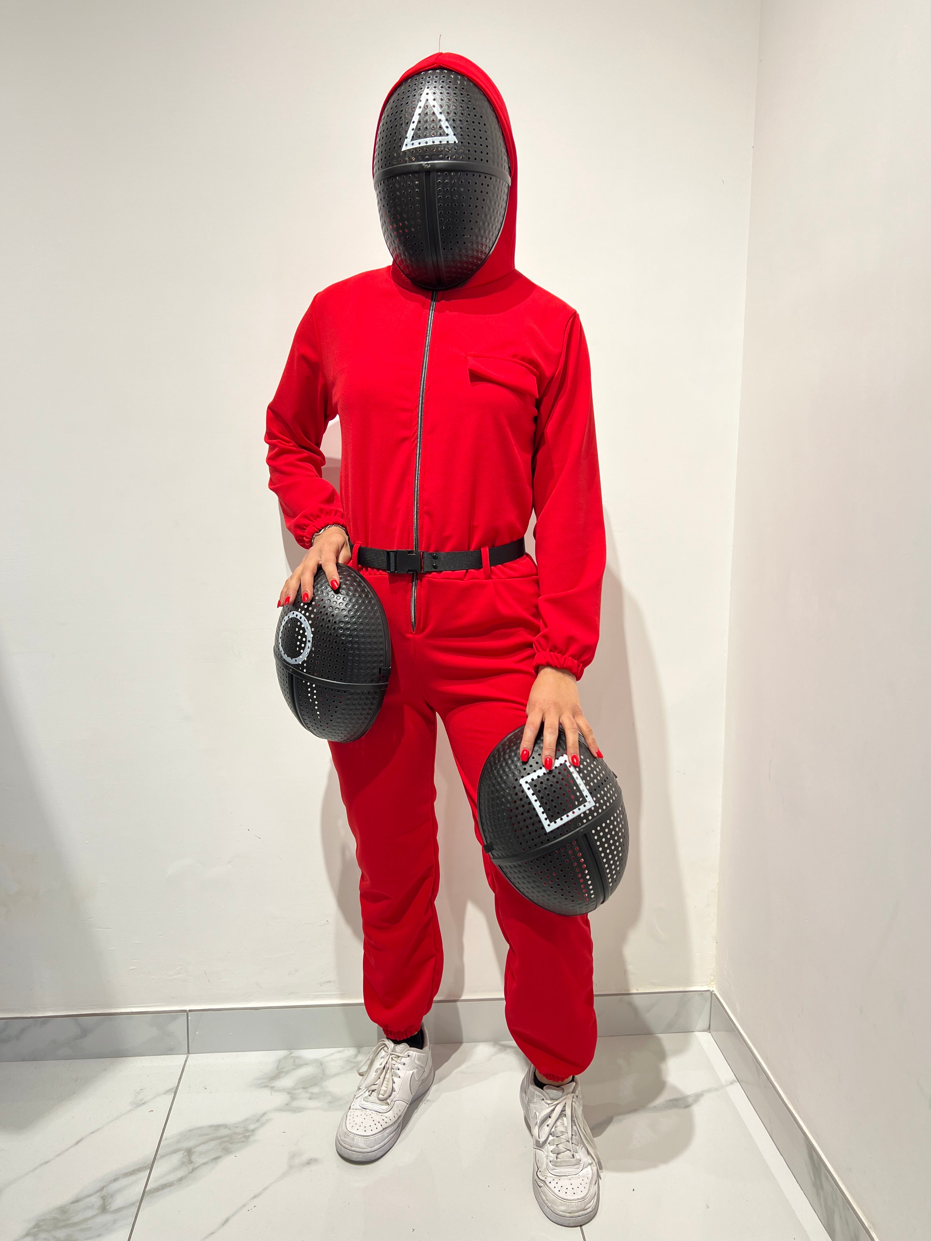 Tuta rosa Squid game