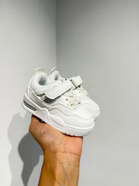 Sneakers white mod. J.