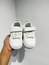 Sneakers white mod. J.