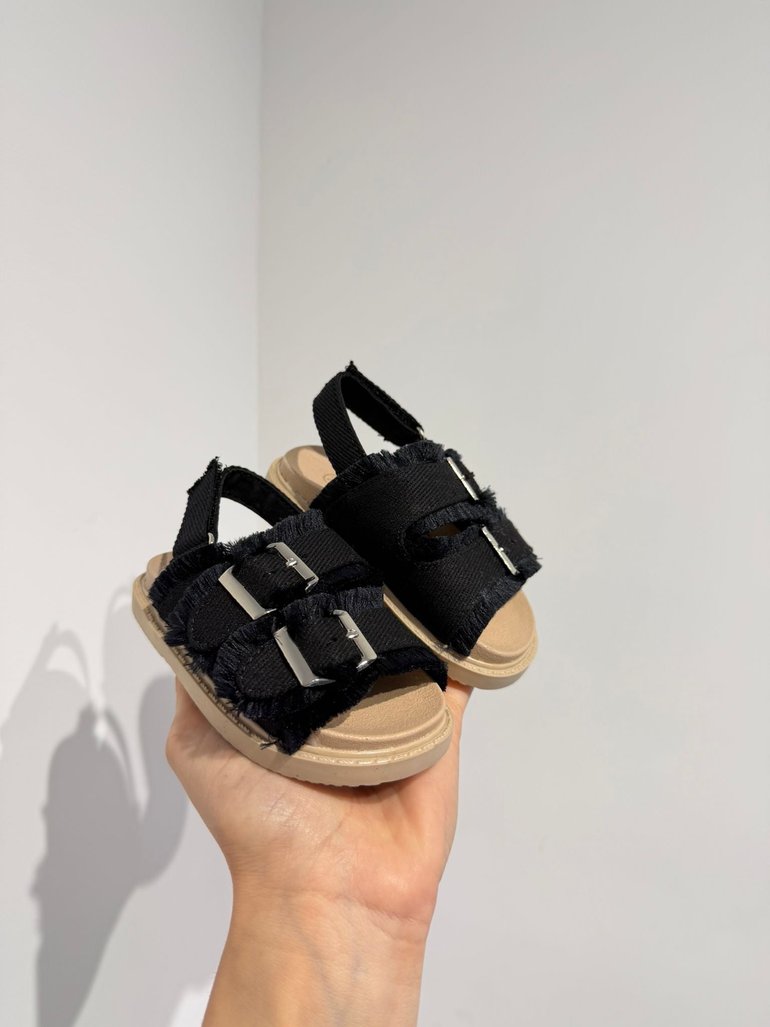 Sandaletto black