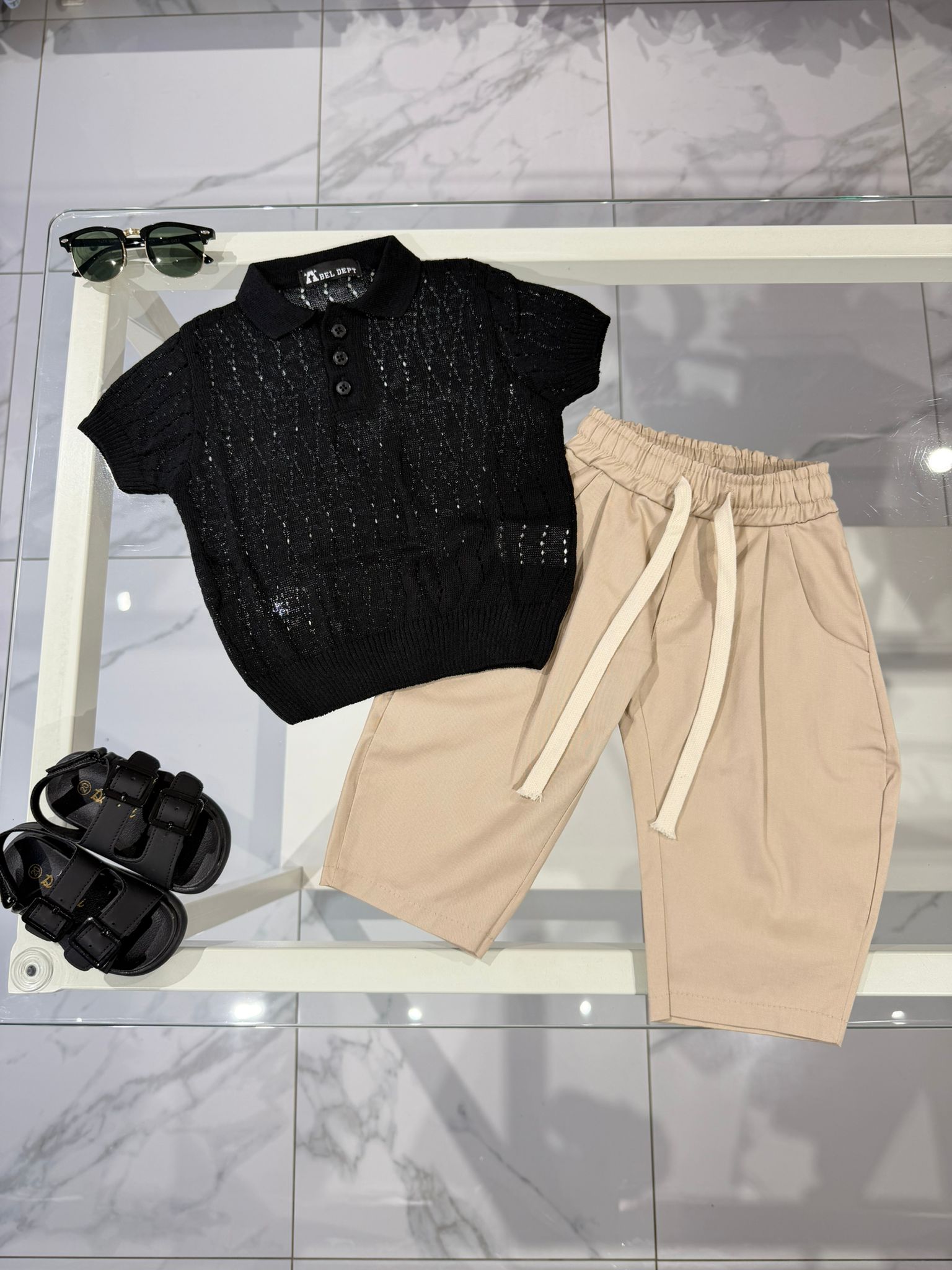 Polo black con bottoni