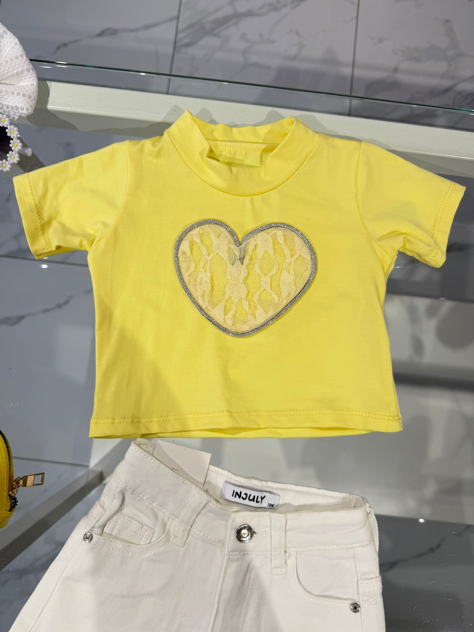 T-shirt yellow cuore